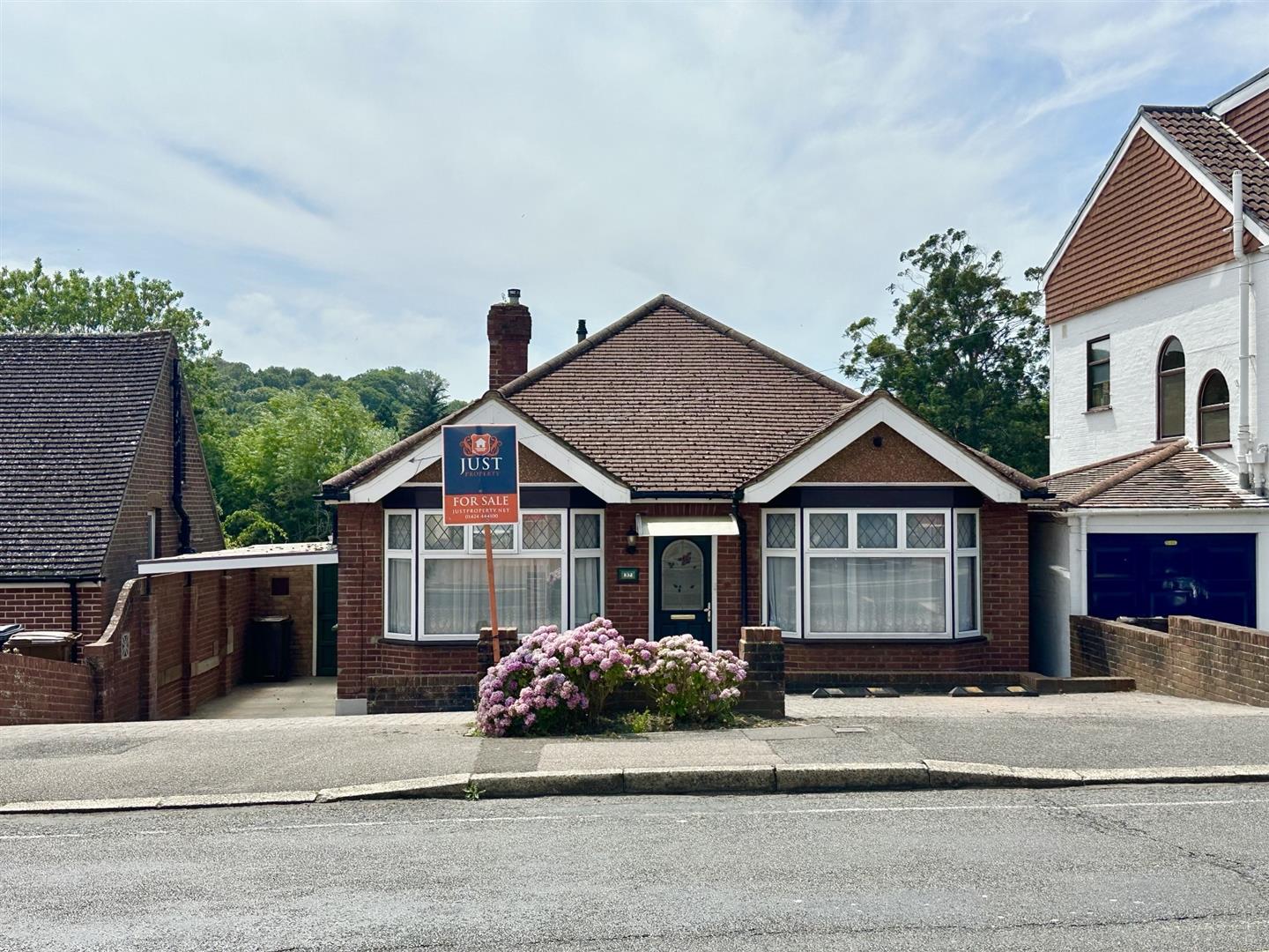 2 bed property in Park View, Hastings